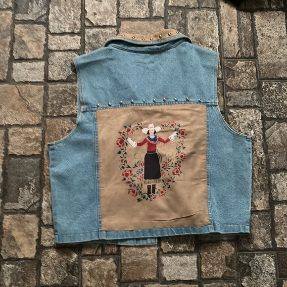 Don’t Mess With Texas Vintage Cowgirl Studded Vest - Picture 6 of 6